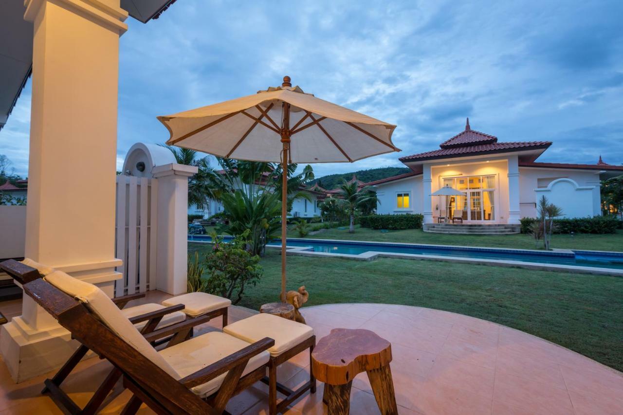 Villa Bougainvillea Hua Hin Exterior photo